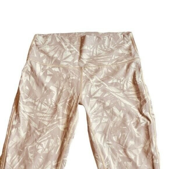 Lululemon Wunder Under Crop (High-Rise) 21" - Shadow Leaf Light Ivory Muse Sz 10 - Picture 4 of 7